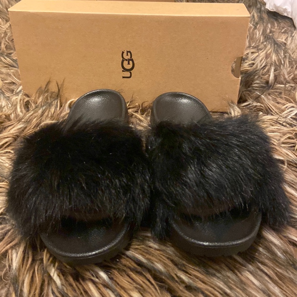 NWT UGG Black Fur Slides size 9